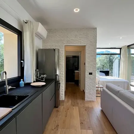 Crystal House With Private Pool Villa *